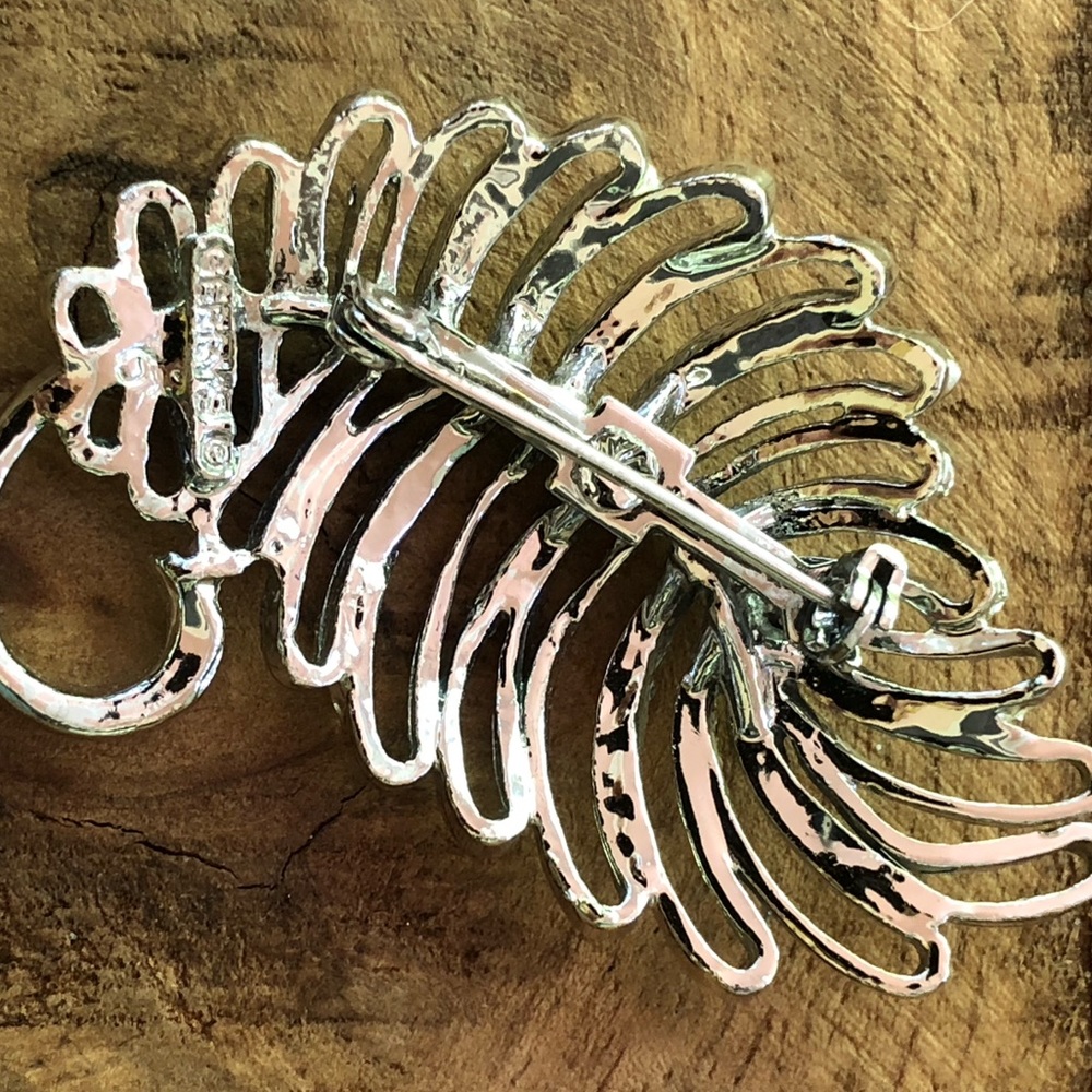 Vintage Gerry’s silver-tone fern/leaf brooch from late 50’s/early 60’s - Picture 5 of 9